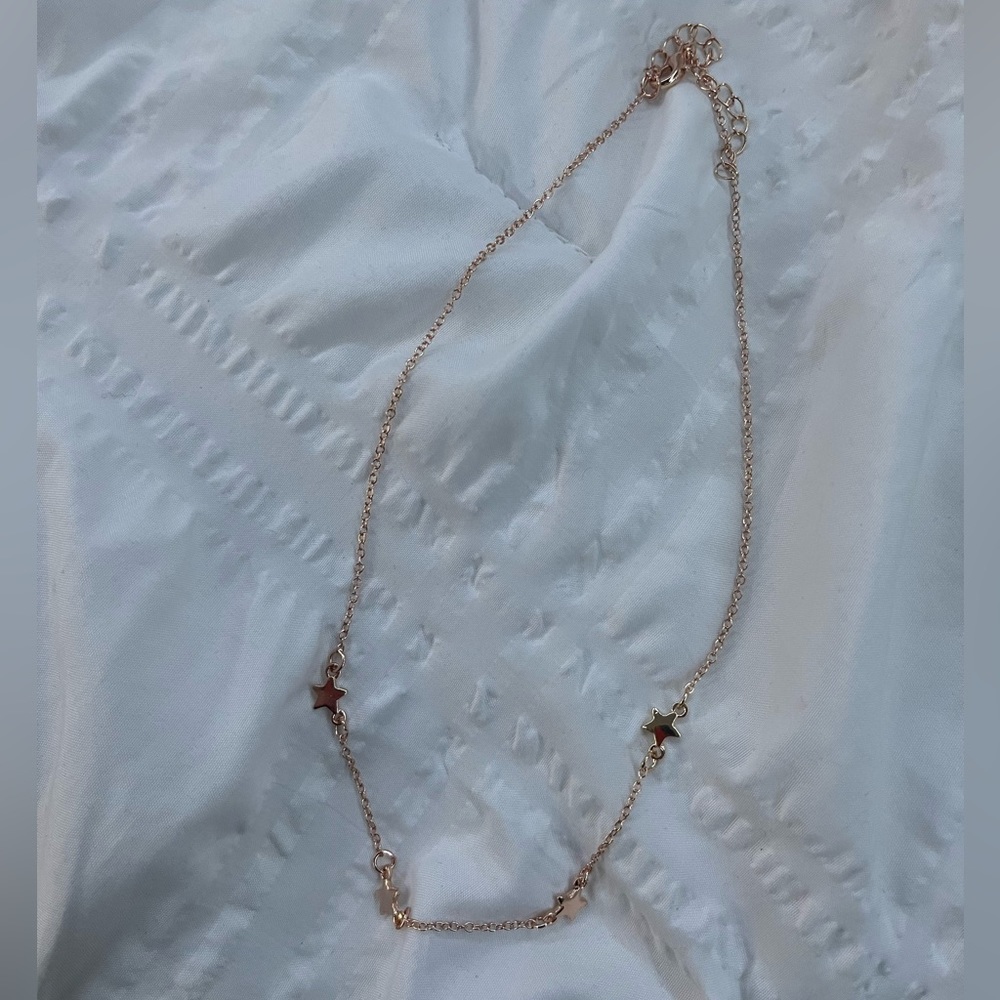Gold star necklace